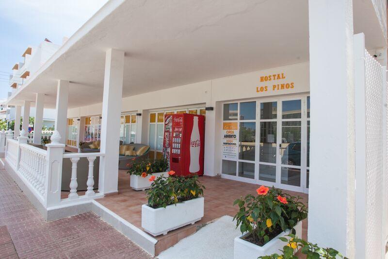 Es Cana Hostal Los Pinos מראה חיצוני תמונה