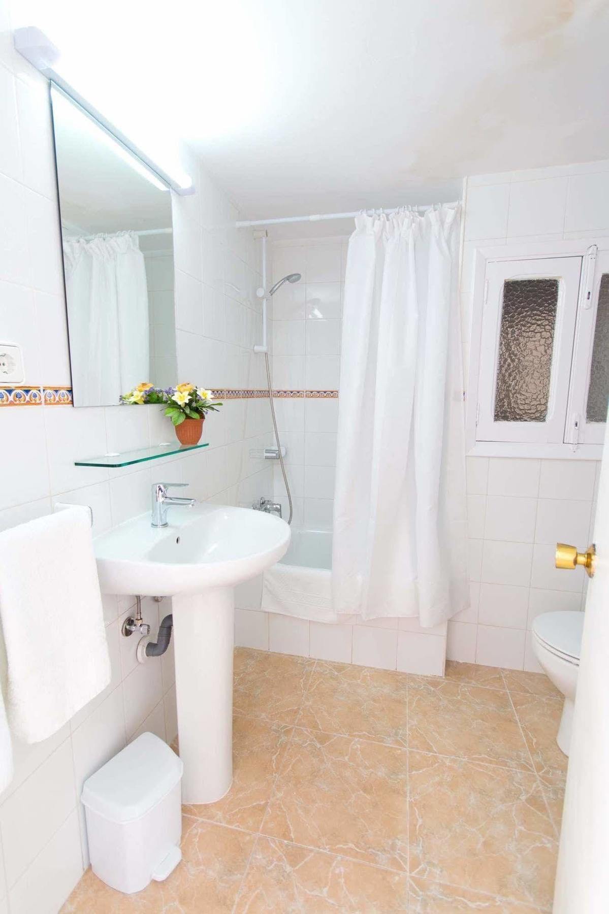 Es Cana Hostal Los Pinos מראה חיצוני תמונה