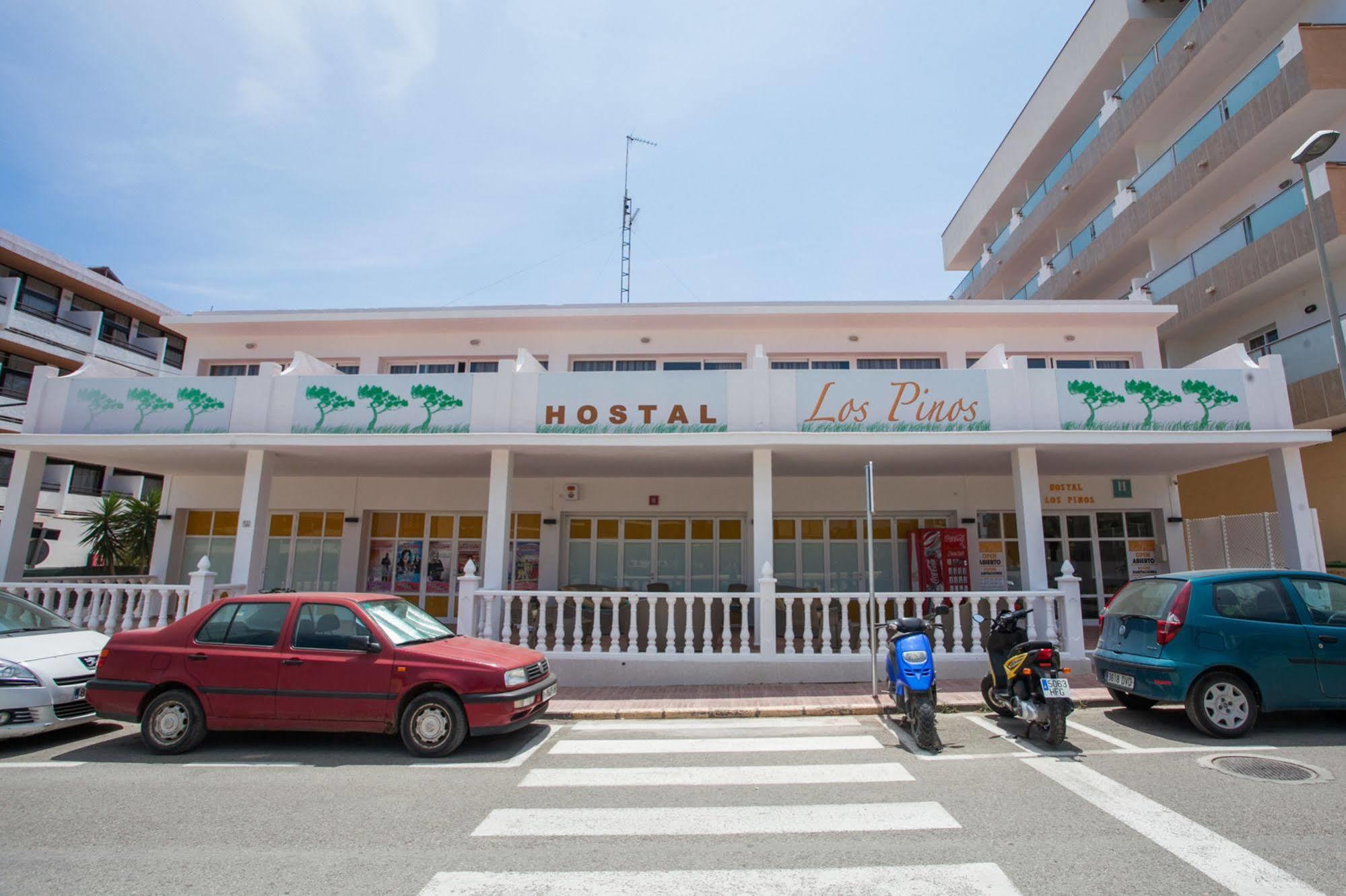 Es Cana Hostal Los Pinos מראה חיצוני תמונה
